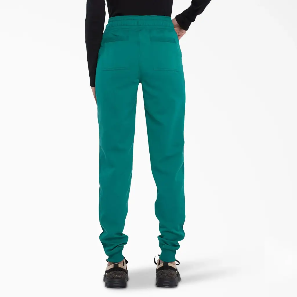 L10590_HTR_BK.webp